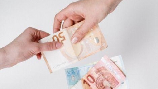 Aptauja: 20% vēlētāju par balss pirkšanas mēģinājumu pašvaldību vēlēšanās ziņotu policijai