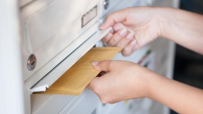 Nākamā gada pašvaldību vēlēšanās būs iespēja balsot pa pastu no ārvalstīm