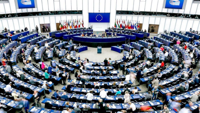 Eiropas Parlamenta 9. sasaukuma pirmā sēde