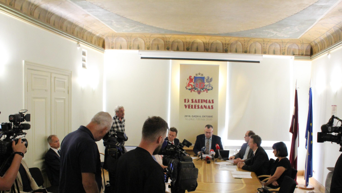 No 13.Saeimas kandidātu sarakstiem izsvītro vēl divus kandidātus