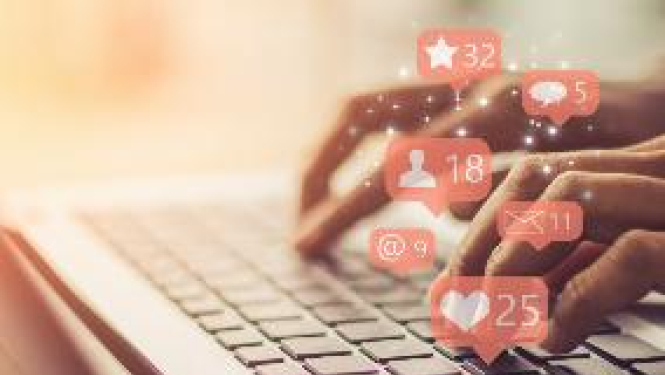 Aicinām darbā sabiedrisko attiecību vecāko speciālistu