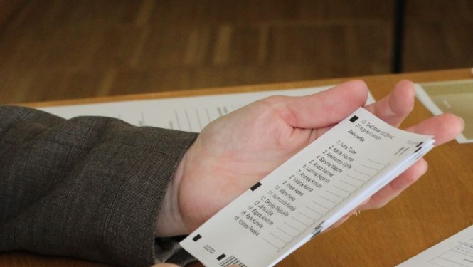 Kandidātu sarakstus 13.Saeimas vēlēšanām iesniedz Latvijas Reģionu apvienība un apvienība Attīstībai/Par!