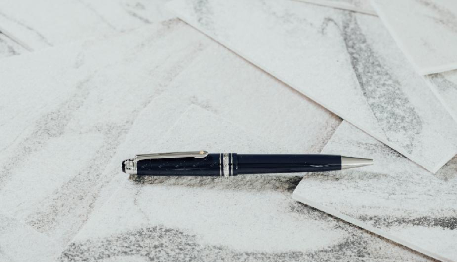 Parakstu vākšanā par apturētajiem likumiem pirmajās dienās iespēju parakstīties izmantojuši vairāk nekā tūkstotis vēlētāju