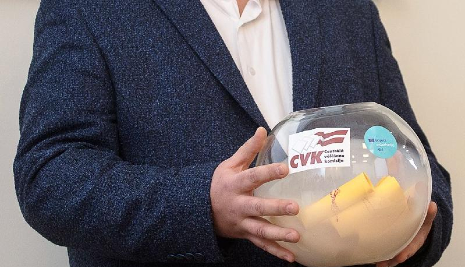 Zināmi Eiropas Parlamenta vēlēšanu deputātu kandidātu sarakstu numuri