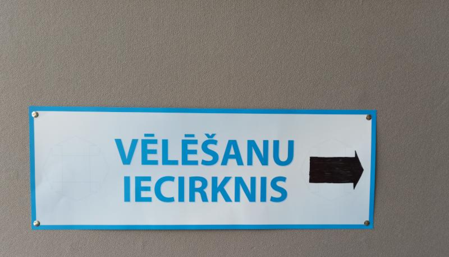 CVK konstatē neapzīmogotas vēlēšanu aploksnes arī 144. vēlēšanu iecirknī