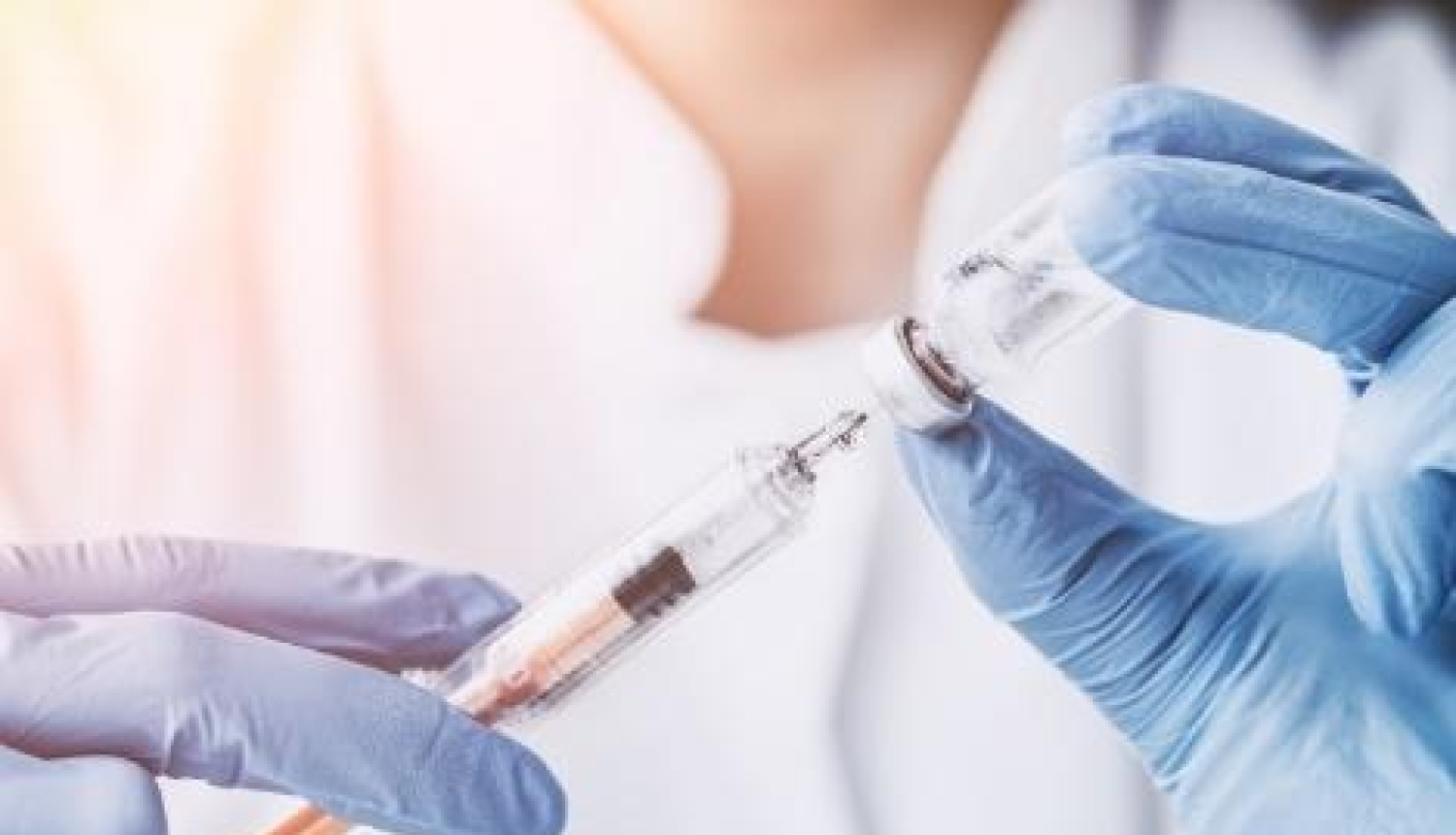 CVK rosina pret Covid-19 vakcinēt arī pašvaldību un vēlēšanu iecirkņu komisiju locekļus un darbiniekus