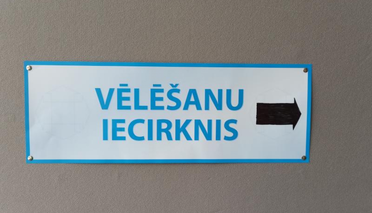 CVK konstatē neapzīmogotas vēlēšanu aploksnes arī 144. vēlēšanu iecirknī